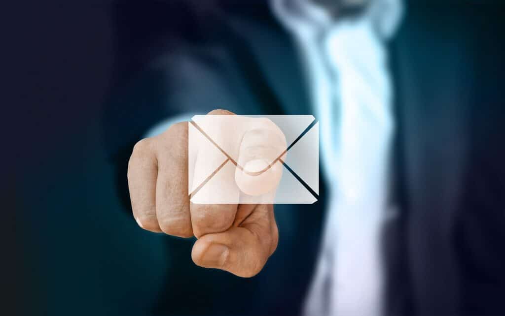 E-maily nelze zasílat na náhodné adres