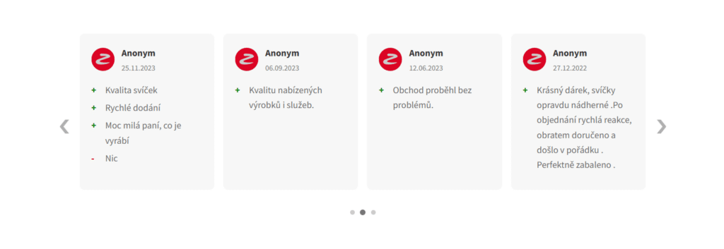 Slider s recenzemi umožňuje automatické listování